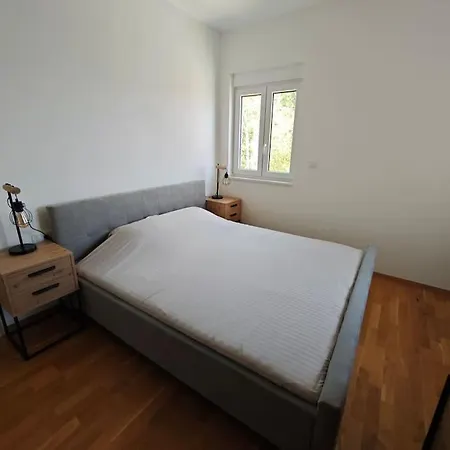 Apartamento Aduros Bayview *