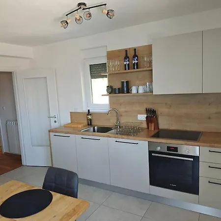 Apartamento Aduros Bayview *
